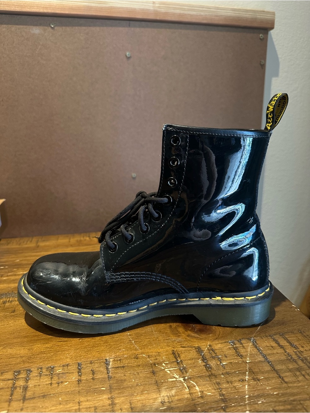Dr. Martens RIGHT Boot - Picture 3 of 6